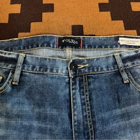 GUESS Mineral Washed Distressed Blue Denim Jeans Regular Straight Crescent Fit - Picture 4 of 12